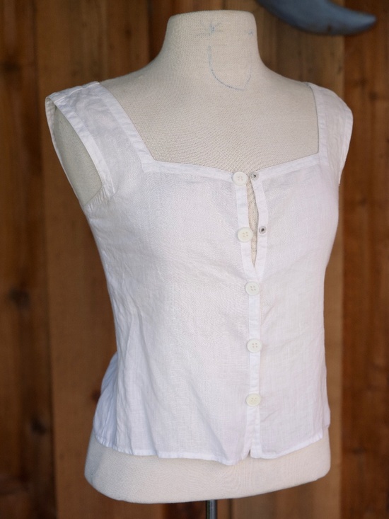 Giorgio Armani Tops - Vintage Y2K Giorgio Armani 100% Linen Button Down Tank Made In Italy Woman's XS